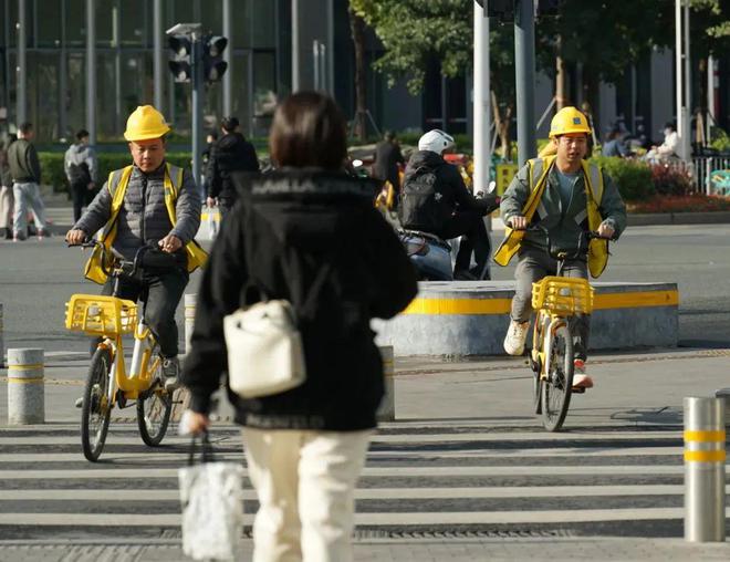 弃了双11爱上了“老年严选”AG真人地址这届脆皮年轻人抛(图11)